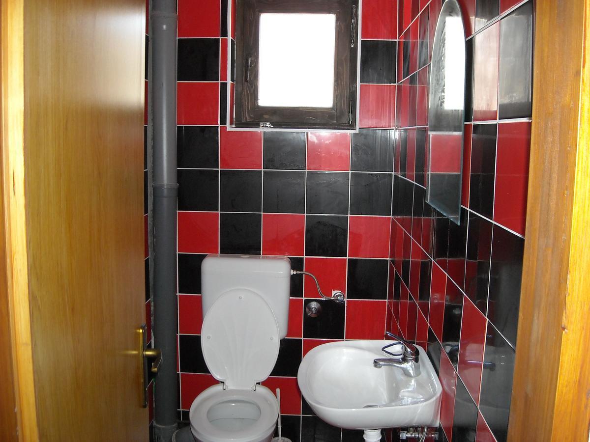 Motel Sretno Good Luck Trnovo Екстер'єр фото