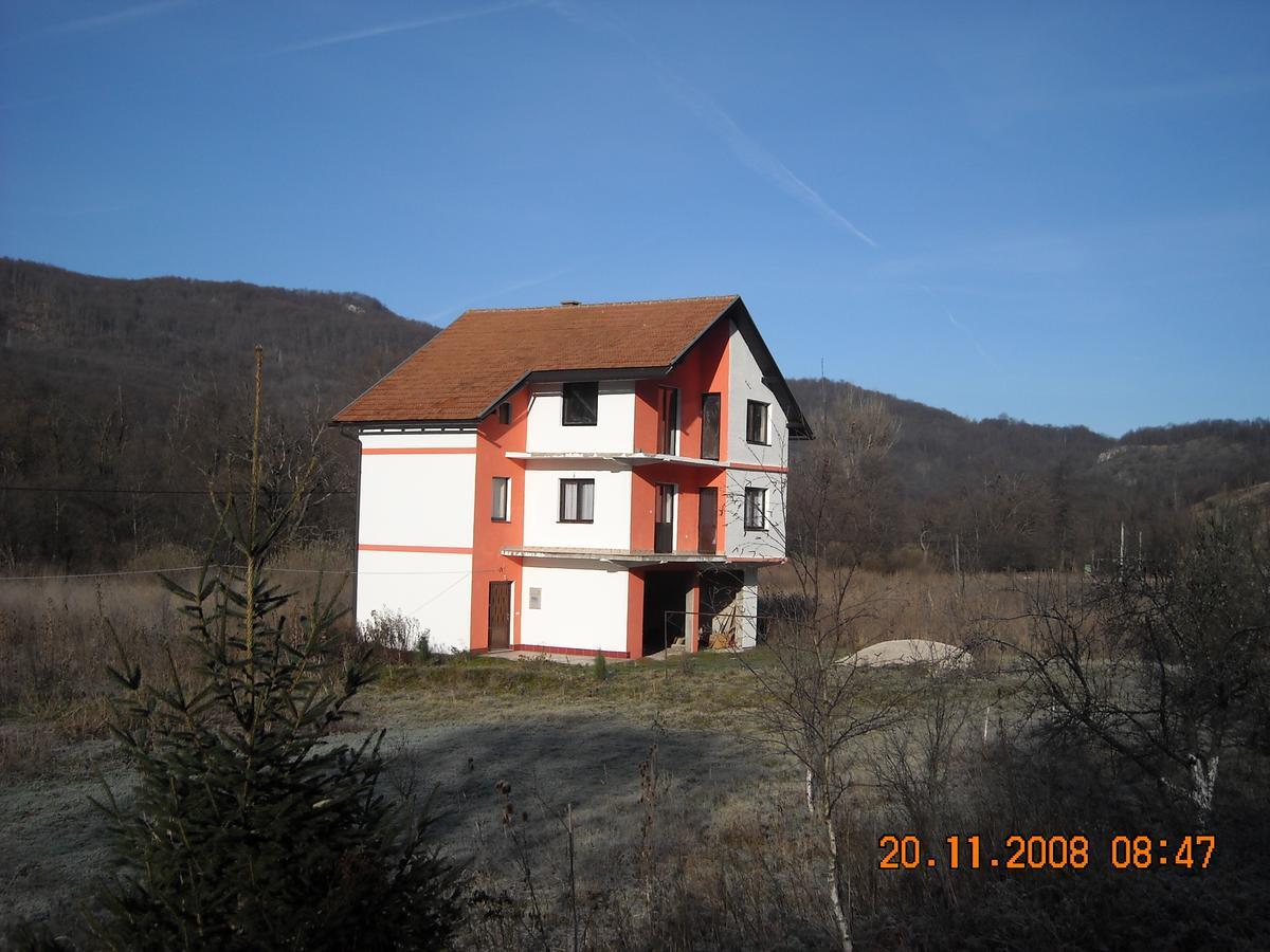 Motel Sretno Good Luck Trnovo Екстер'єр фото