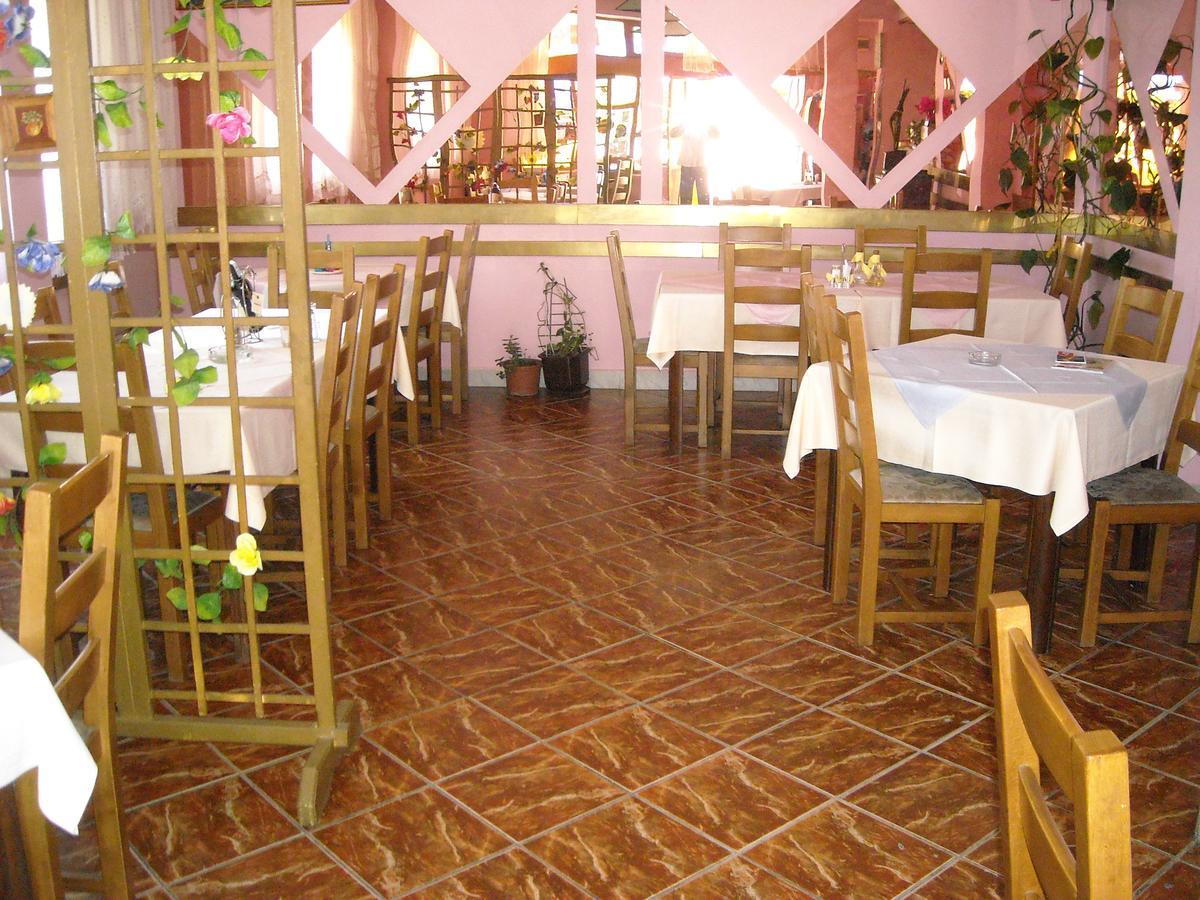Motel Sretno Good Luck Trnovo Екстер'єр фото